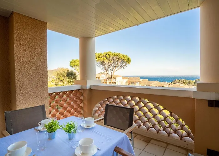 L'esquinade - G4 125 By Interhome Apartmán *