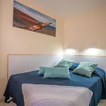 L'esquinade - G4 125 By Interhome
