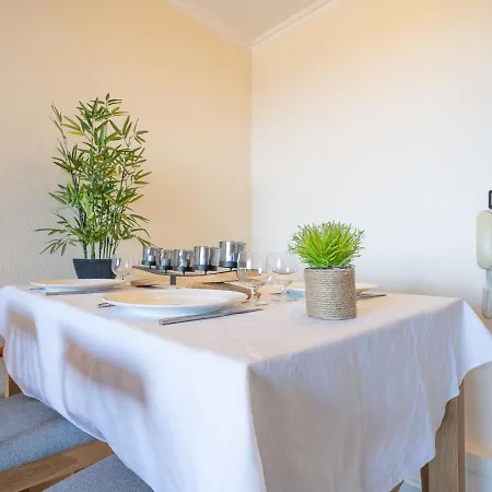 L'esquinade - G4 125 By Interhome