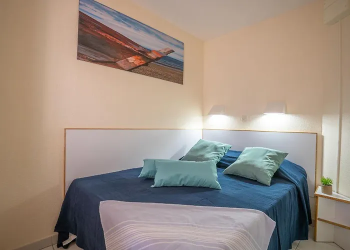 L'esquinade - G4 125 By Interhome